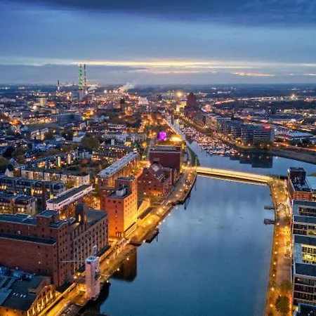 Wohlfuehloase Mitten In Der Duisburger City, Tolles Design, Hochwertig, Vollausstattung, 2 Zimmer, Grosses Bad & Wc, Grosse Kueche, Smart Tv, 5 Min Zum Hbf Duisburg, Und 20 Min Zum Duesseldorfer Flughafen * ドゥイスブルグ